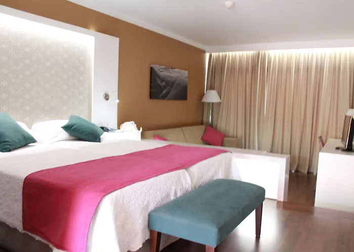 Ξενοδοχείο Beatriz Playa & 4*